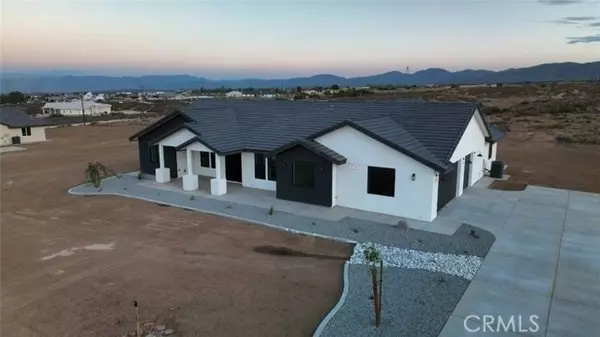 12025 Prairie Trail, Oak Hills, CA 92344