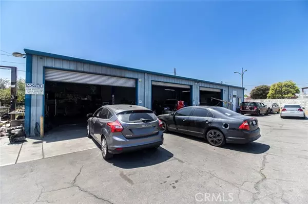 Colton, CA 92324,895 N Mount Vernon Avenue