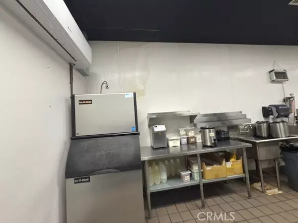 La Verne, CA 91750,1457 Foothill Boulevard