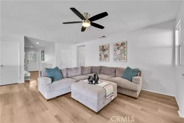 Corona, CA 92883,13385 Knollwood