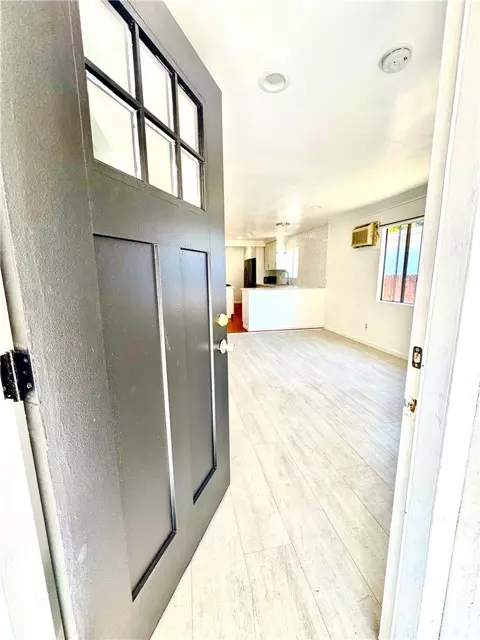 Los Angeles, CA 90061,227 E 111th Street