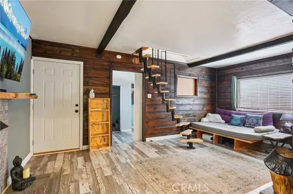 Los Angeles, CA 92382,2474 Fir