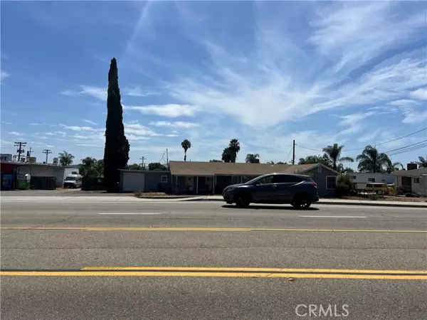 Escondido, CA 92027,1935 E El Norte