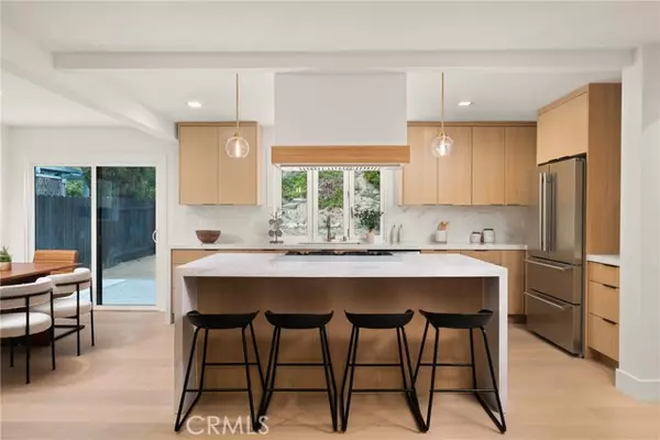 4282 Robbins Street, San Diego, CA 92122