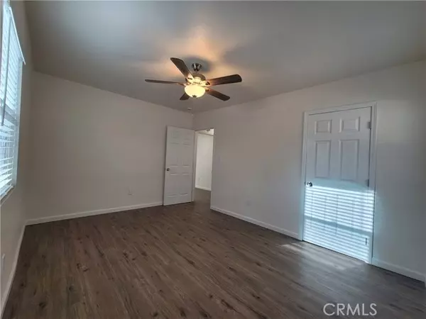 Fontana, CA 92335,8866 Emerald