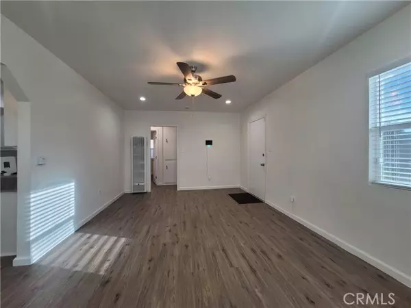 Fontana, CA 92335,8866 Emerald