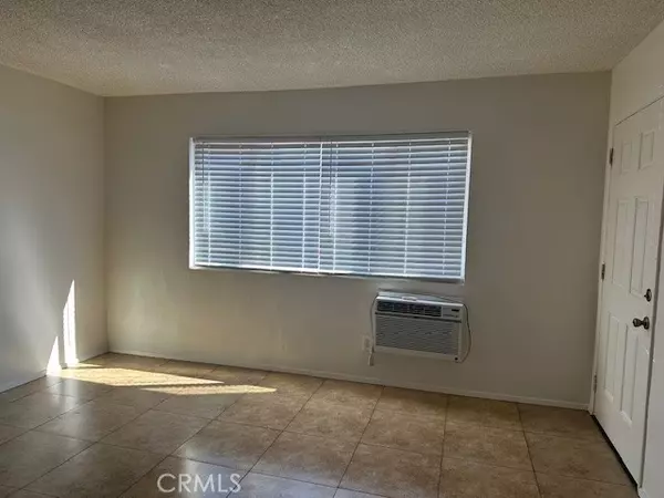 Glendora, CA 91740,414 E Route 66 #4