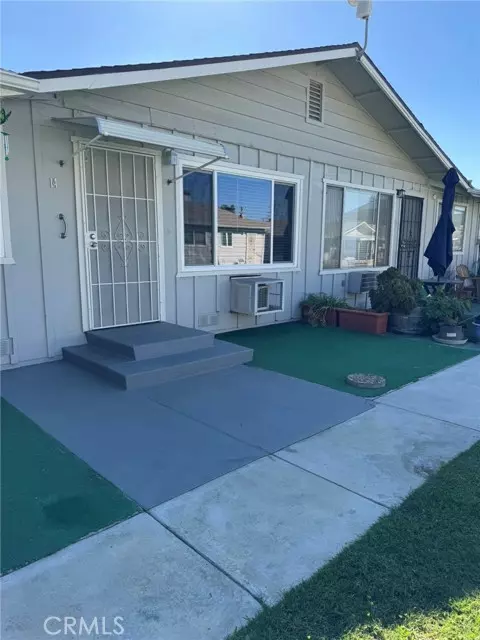 Lake Elsinore, CA 92530,150 E Lakeshore Drive #14