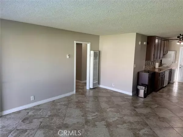 Lake Elsinore, CA 92530,150 E Lakeshore Drive #14