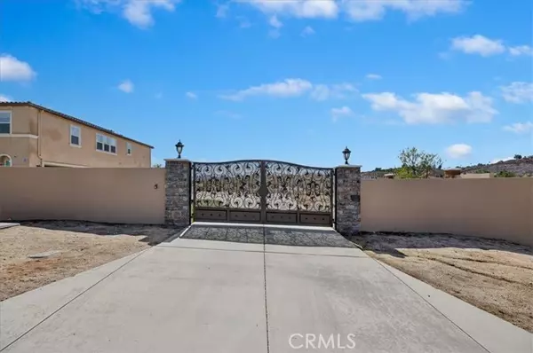 Riverside, CA 92504,16069 Ranchview Court