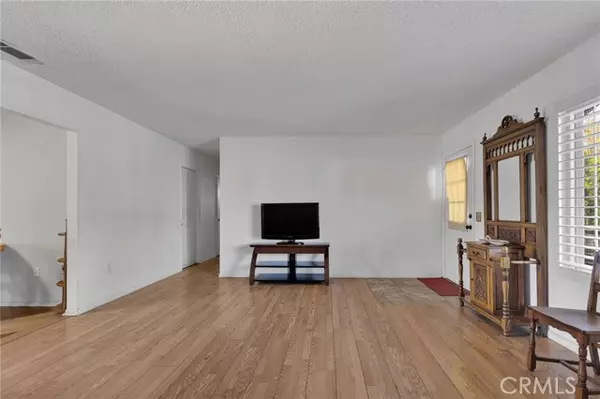 Jurupa Valley, CA 92509,4694 Filly