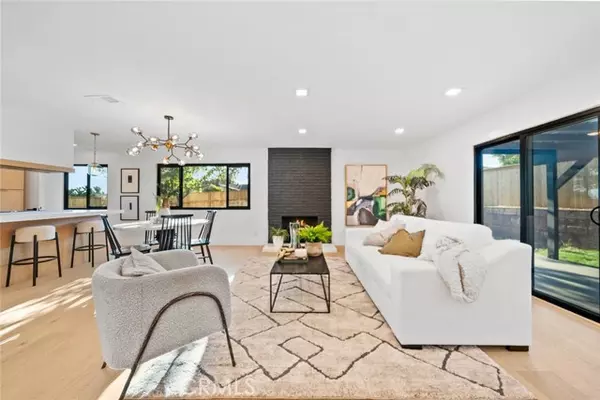 San Diego, CA 92119,8402 Boulder Place