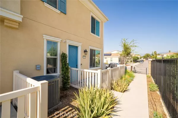 Rialto, CA 92376,1019 W Clover