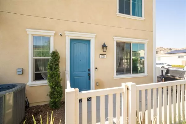 Rialto, CA 92376,1019 W Clover