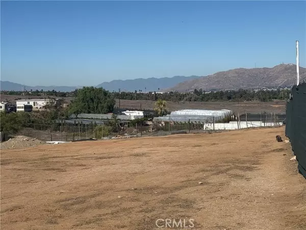 Perris, CA 92570,21975 Hawthorne