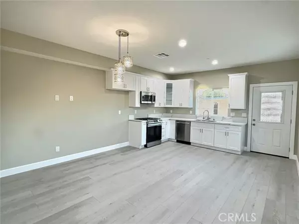 San Bernardino, CA 92335,15909 Merrill #1