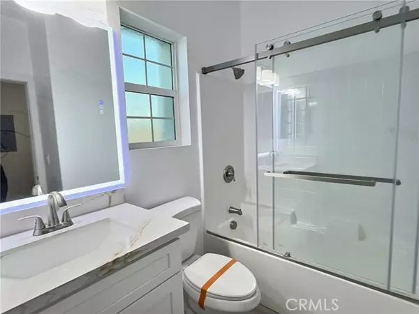 San Bernardino, CA 92335,15909 Merrill #1