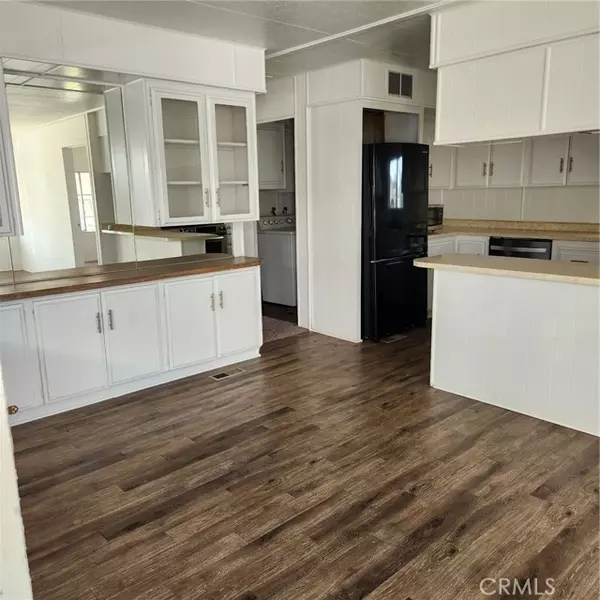 Eastvale, CA 91752,5800 Hamner Avenue #178