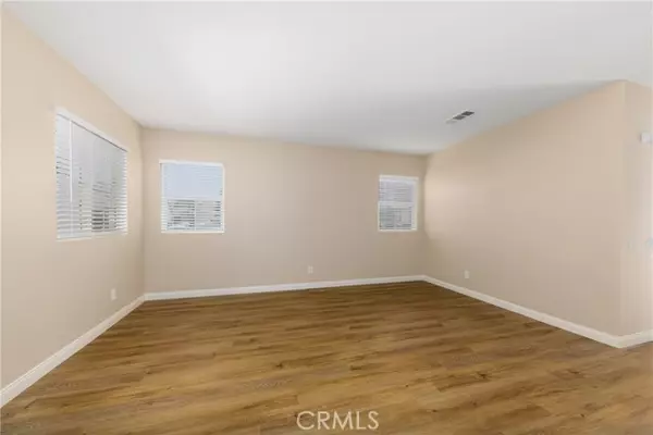 San Jacinto, CA 92583,2002 Clemens