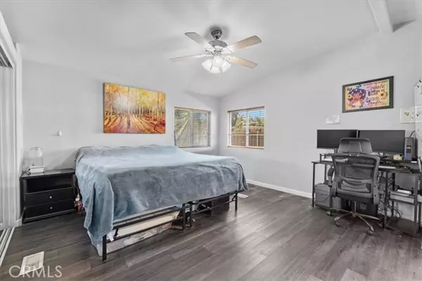 Escondido, CA 92026,615 E El Norte