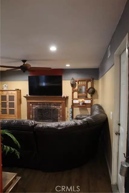 Eastvale, CA 92880,906 Brandywine