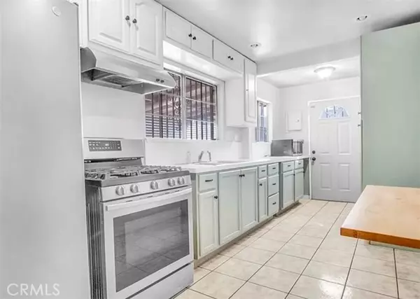 Los Angeles, CA 90042,226 S Avenue 64