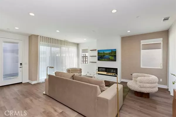 Cathedral City, CA 92234,69646 Calle La Costa