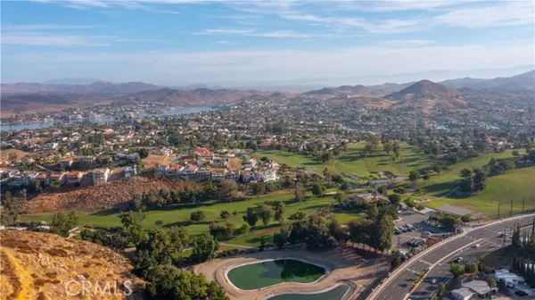 22958 Skylink, Canyon Lake, CA 92587