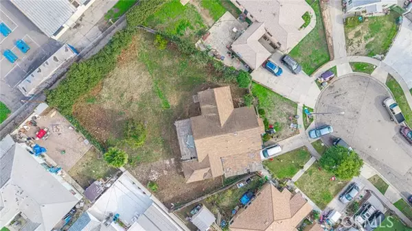 Compton, CA 90220,1201 S Grandee