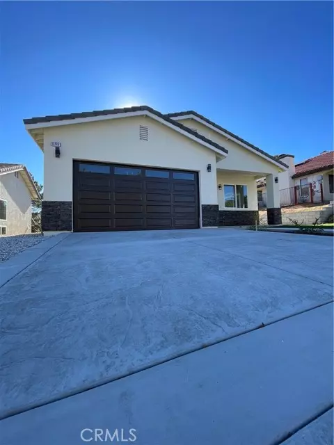 17745 Vista Point, Victorville, CA 92395