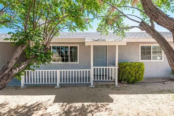 6909 Hillview Avenue, Joshua Tree, CA 92252