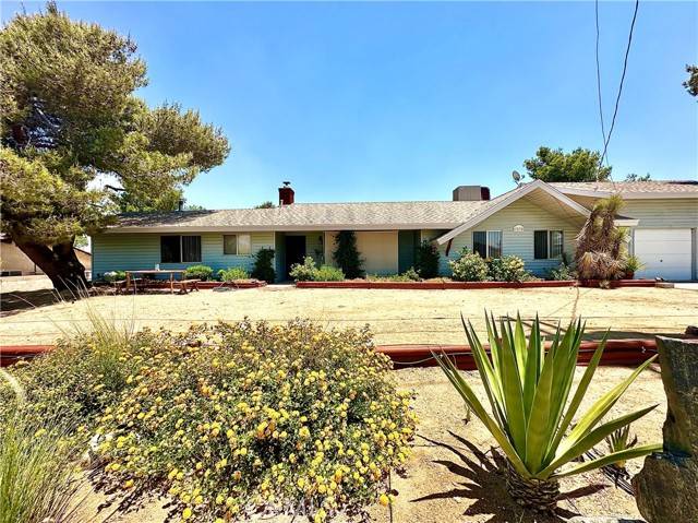 7575 Palomar Avenue, Yucca Valley, CA 92284