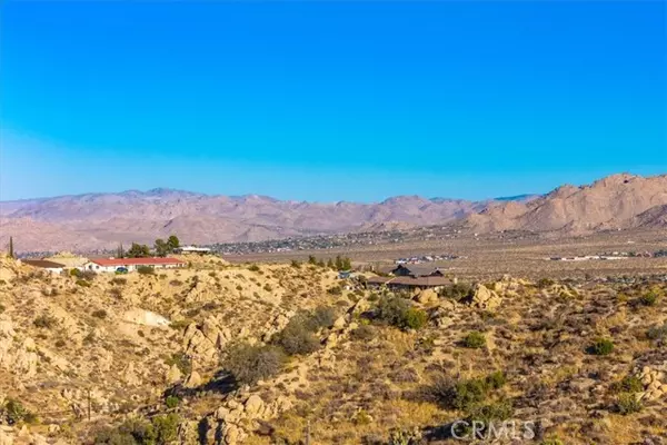 Yucca Valley, CA 92284,596 Buena Suerte Road