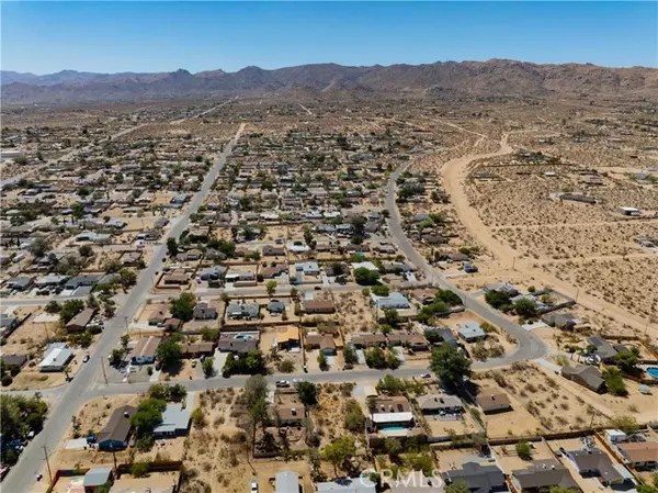 Joshua Tree, CA 92252,61512 Capilla Drive