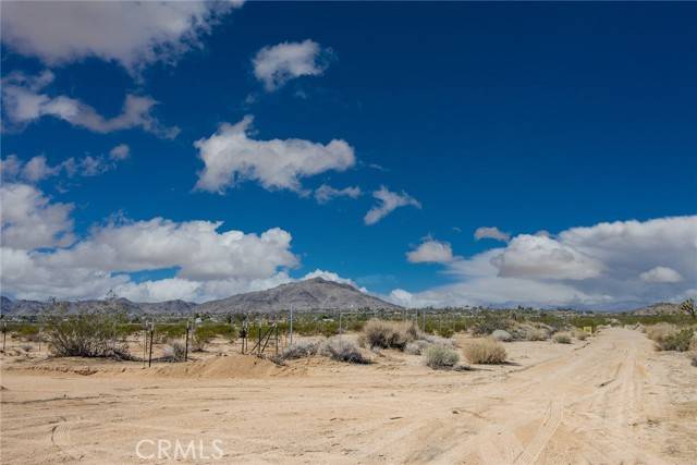 3382 Center Avenue, Joshua Tree, CA 92252