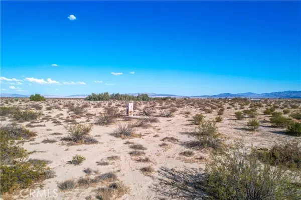 Twentynine Palms, CA 92277,6 Pole Line Road