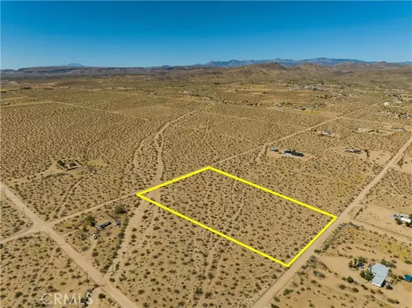 56300 Encantado Road, Landers, CA 92285