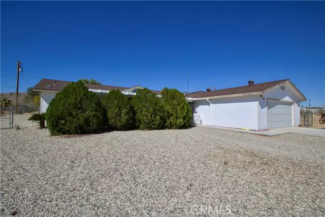Joshua Tree, CA 92252,4742 Avenida La Mirada