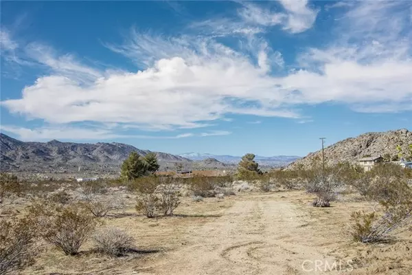 Joshua Tree, CA 92252,8776 Uphill Road