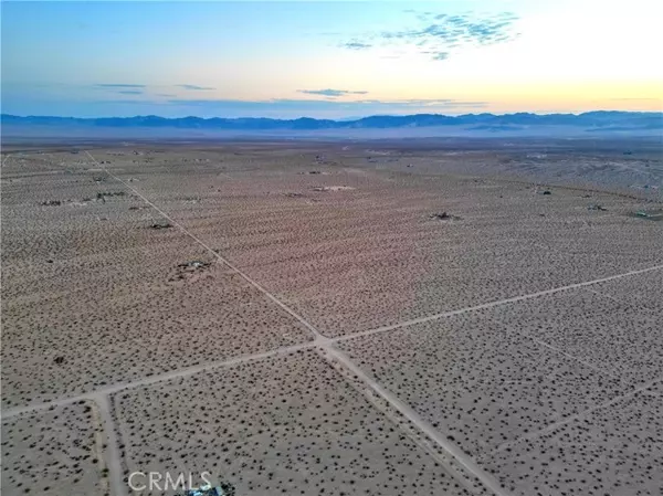 Joshua Tree, CA 92252,10 Learco Way