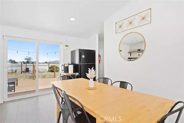 Joshua Tree, CA 92252,4757 Avenida La Espana Daga