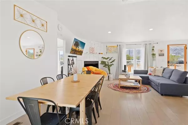 Joshua Tree, CA 92252,4757 Avenida La Espana Daga