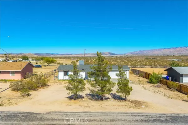 Joshua Tree, CA 92252,4805 Avenida La Mirada