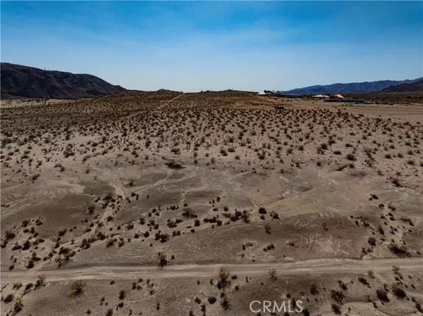 Joshua Tree, CA 92252,1142 Fran Lou Lane