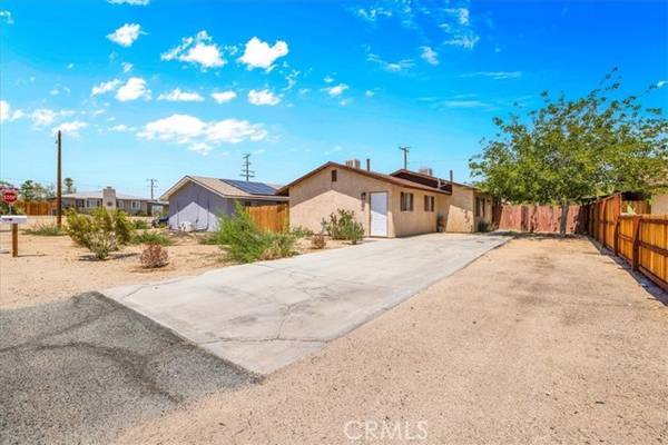 6413 Smoketree Avenue, Twentynine Palms, CA 92277