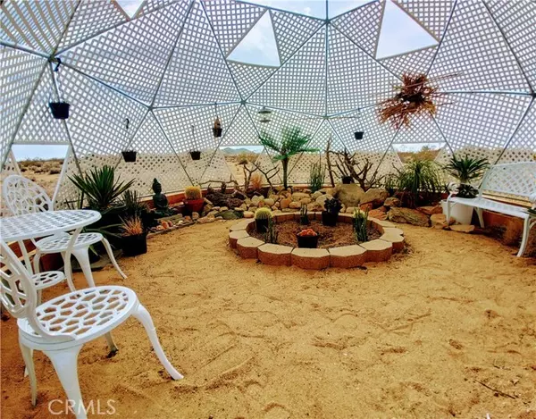 Landers, CA 92285,377 Sunny Vista Road