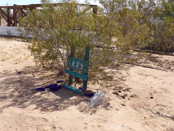 Landers, CA 92285,1825 Noble Way