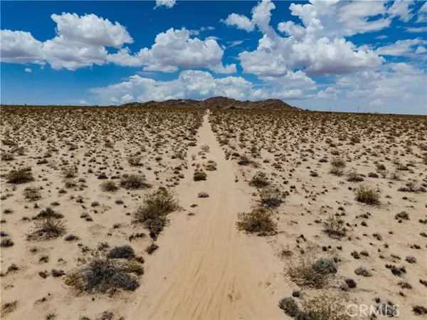 Joshua Tree, CA 92252,63840 Desert Lily Street