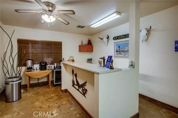 Joshua Tree, CA 92252,61720 Commercial Street