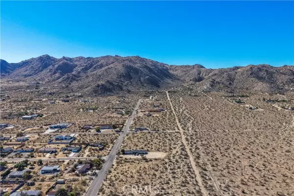 Joshua Tree, CA 92252,7442 Olympic Road